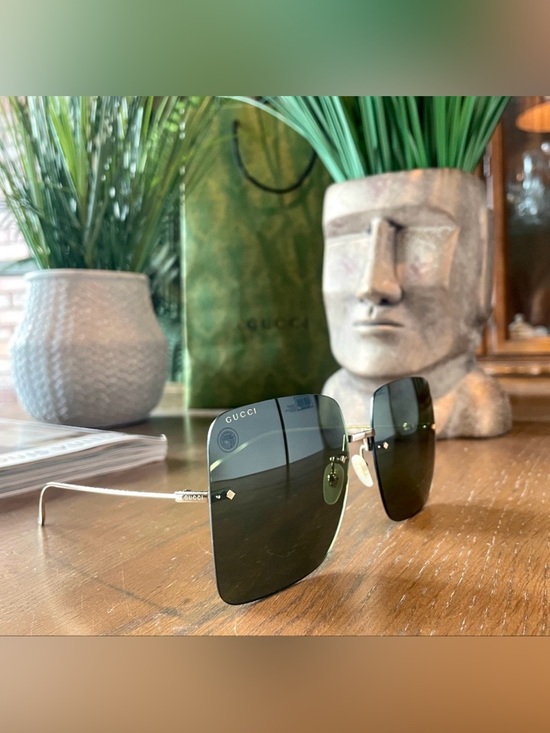 Gucci Accessories - Gucci Butterfly Designer Sunglasses Gold Tinted Oversized Rimless GG1147S 001